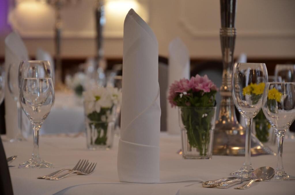 Gedeckter Tisch im Restaurant Hotel Josten